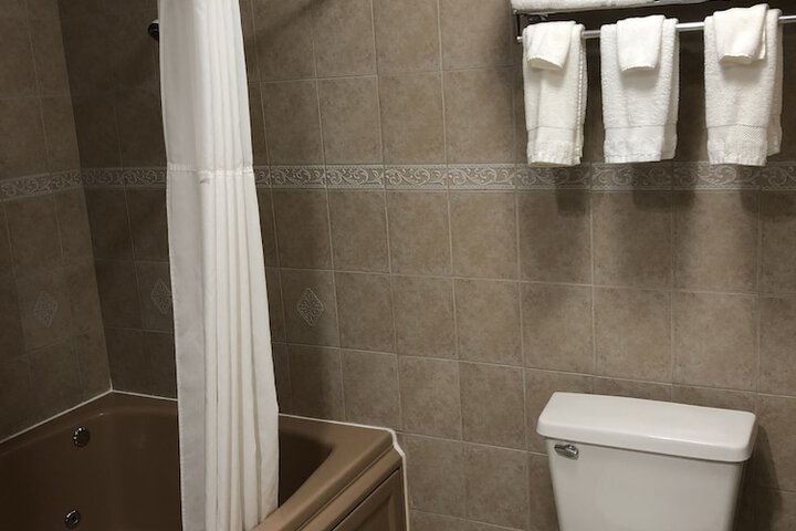 Room 13 of 46