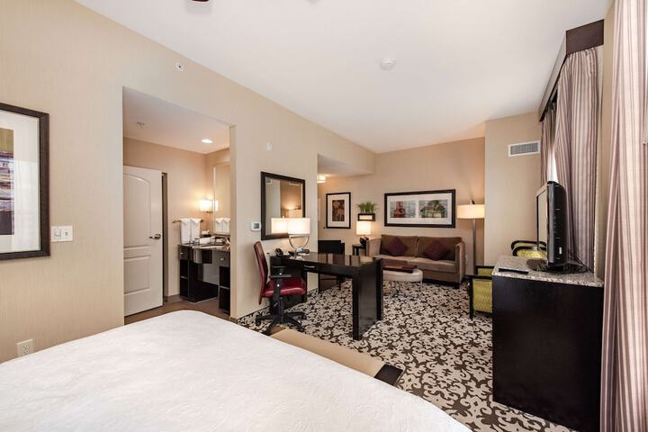 Homewood Suites by Hilton Oxnard / Camarillo