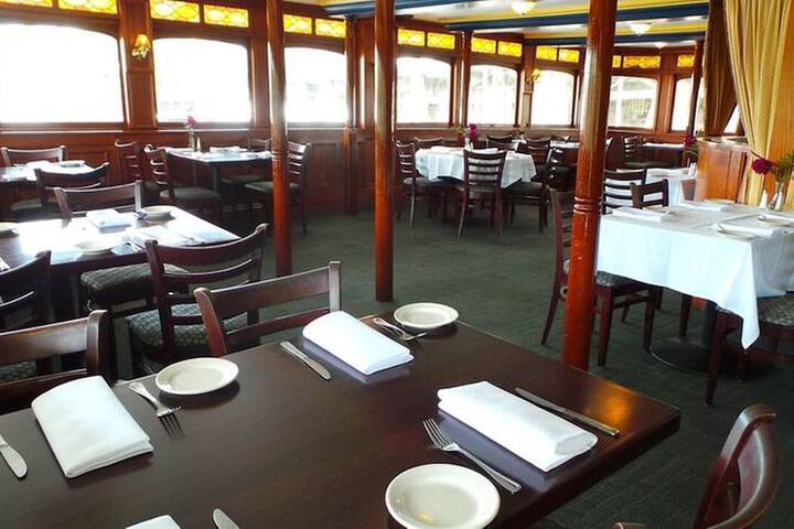 Dining 40 of 47