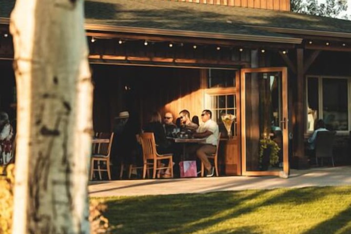 Gallatin River Lodge