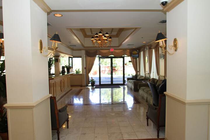 Chateaubleau Hotel