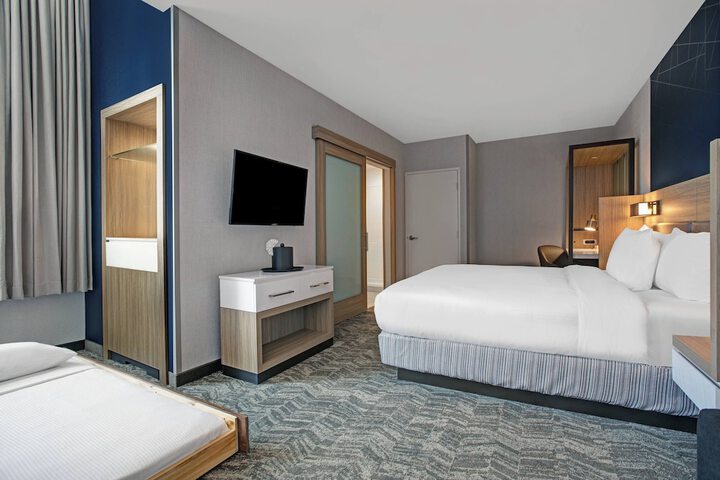 Room 20 of 40