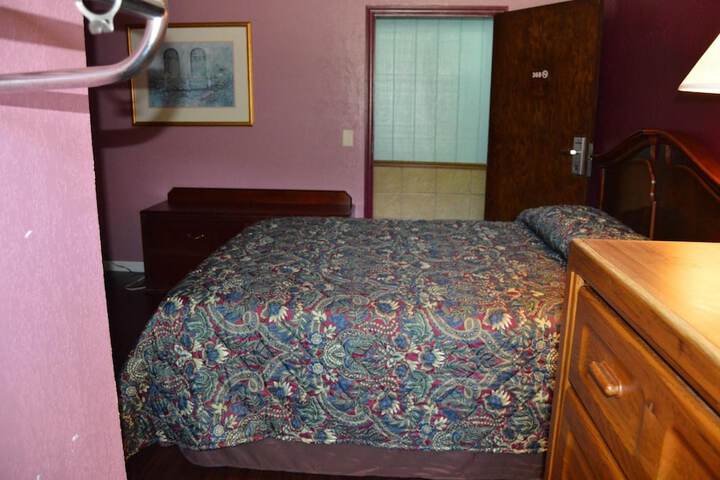 Budget Inn of Claypool Hill