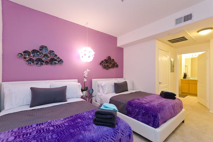 Room 52 of 65