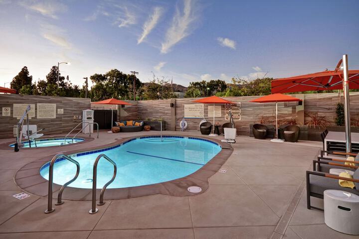 Hampton Inn & Suites Los Angeles Burbank Airport