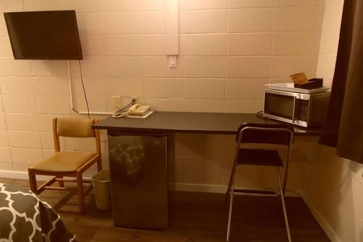 Room 21 of 27