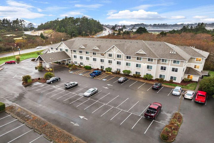 La Quinta Inn & Suites by Wyndham Newport
