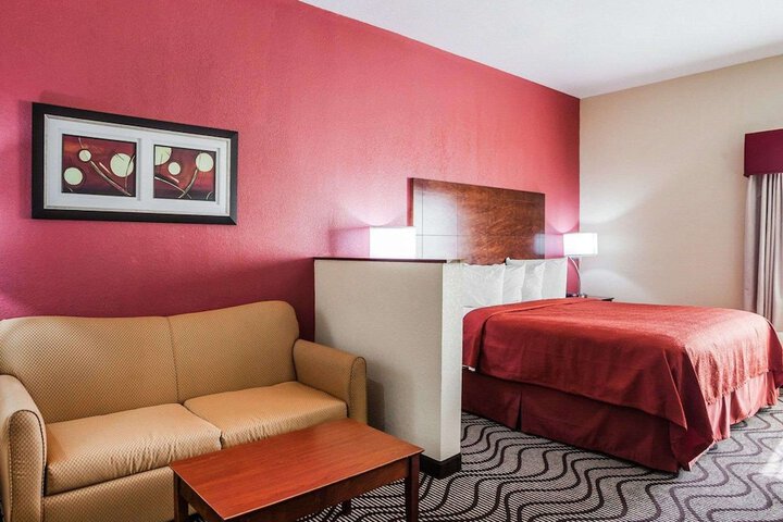 Room 17 of 27