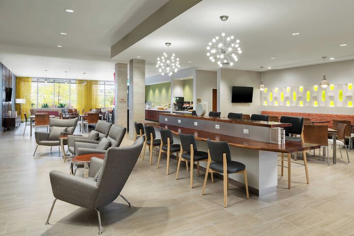 Hotel Interior 11 of 37