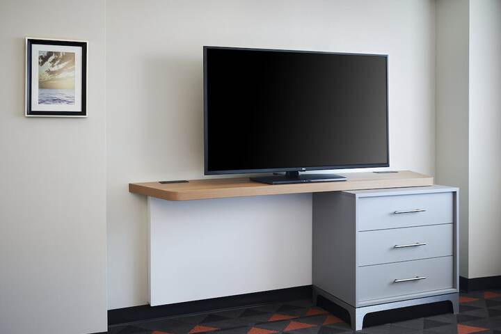 Holiday Inn Hotel & Suites Oakville at Bronte by IHG
