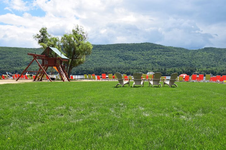 Scottys Lakeside Resort