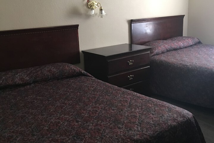 Room 17 of 22
