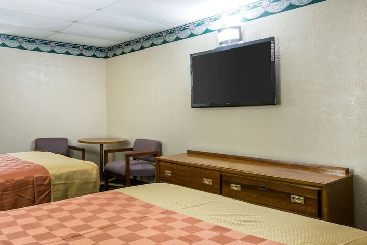 Room 15 of 31