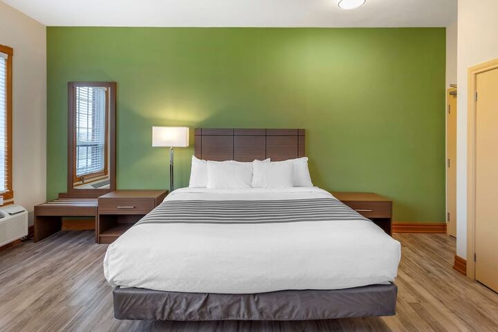 Room 32 of 51