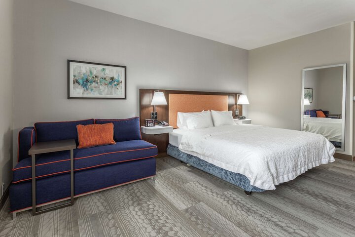 Room 11 of 24