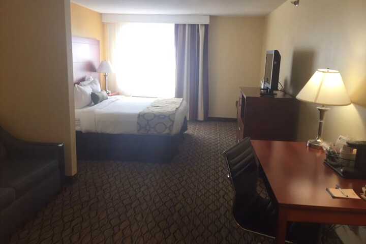 Room 10 of 13