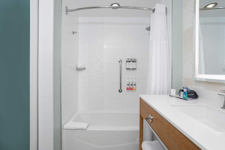 Wyndham Grand Clearwater Beach