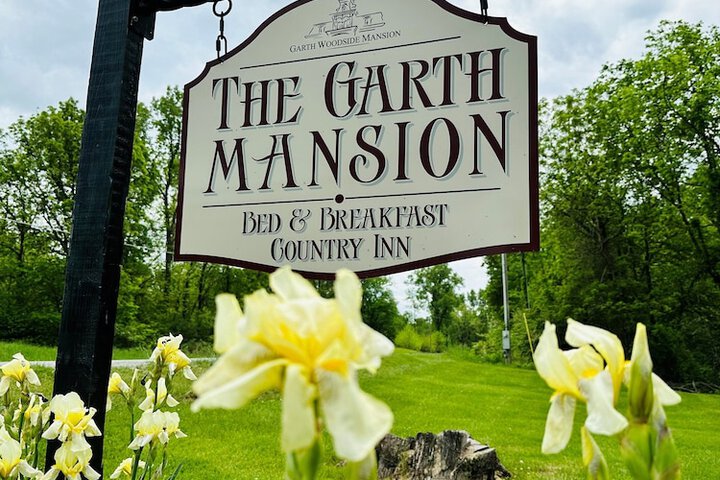 Garth Woodside Mansion B & B