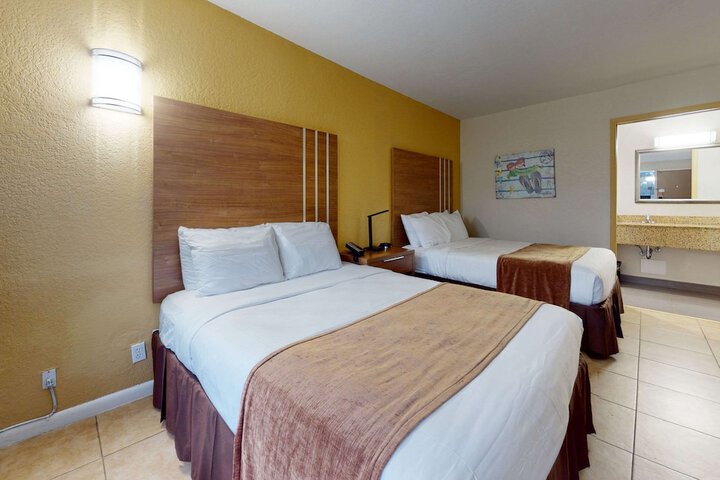 Room 35 of 167