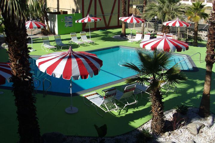 Pool 11 of 41