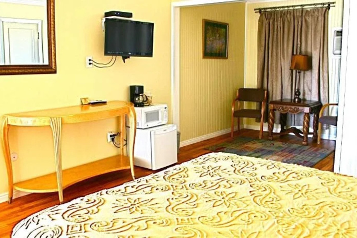 Marble Motel