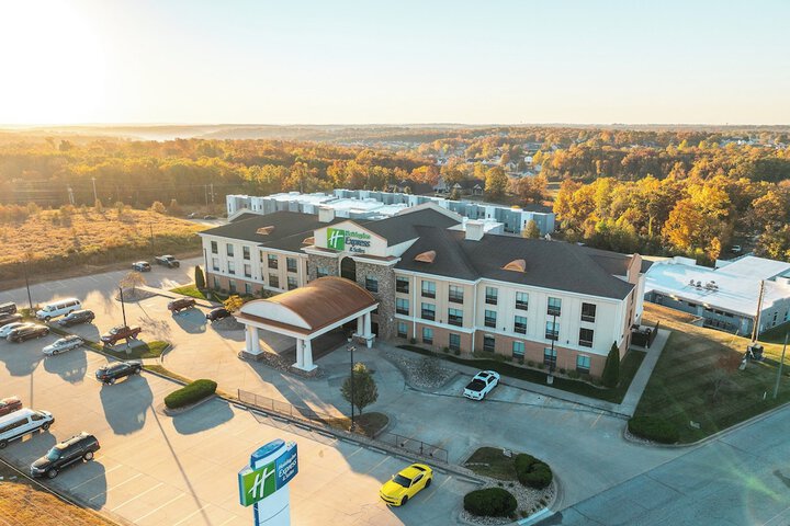 Holiday Inn Express Hotel & Suites St. Robert by IHG