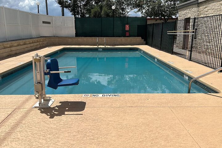 Pool 12 of 90
