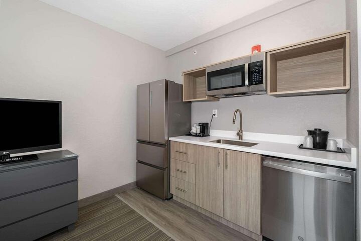 Country Inn & Suites by Radisson Port Canaveral, FL