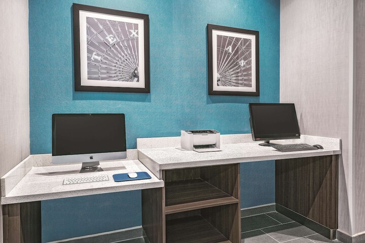 Business Center 37 of 37