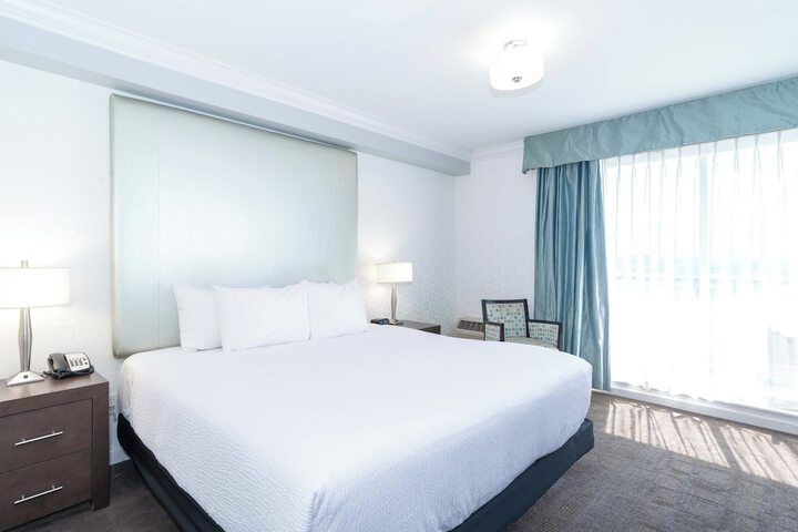 Sandman Hotel & Suites Kelowna