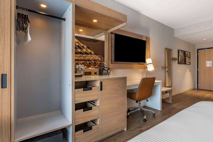Room 46 of 75