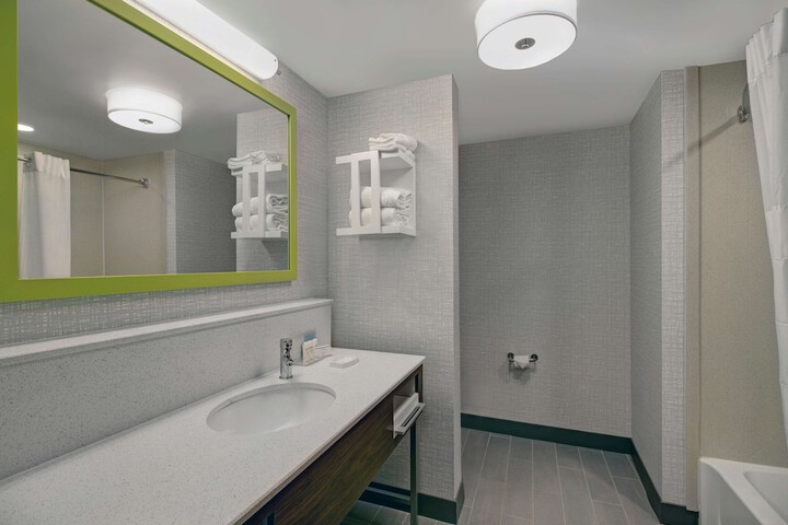 Hampton Inn & Suites Syracuse Dewitt