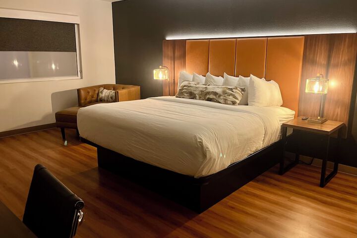 Room 28 of 84