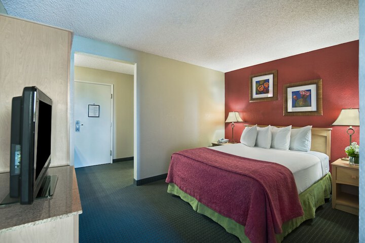 Oxnard Inn Lancaster