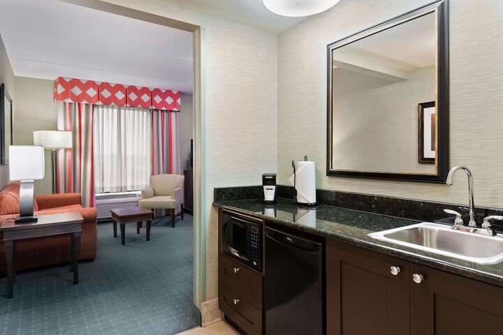 Room 7 of 27