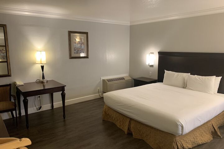 Room 35 of 40