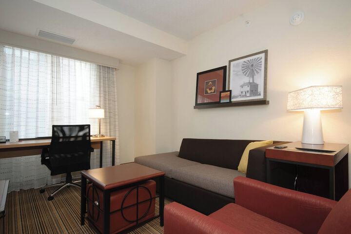 Room 14 of 36