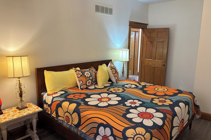 Hermann Crown Suites