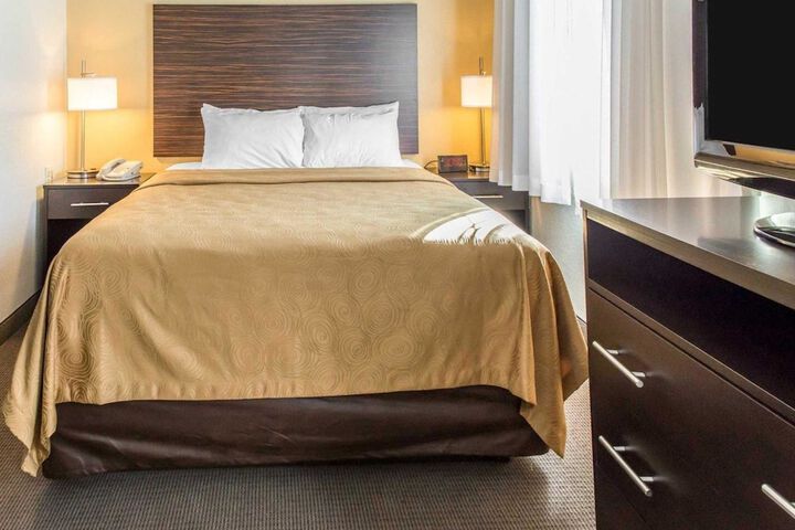 Room 21 of 40