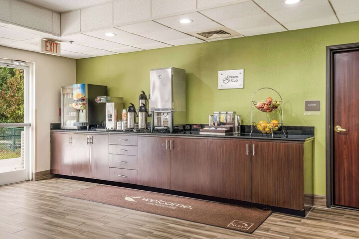 Sleep Inn & Suites Jacksonville near Camp Lejeune
