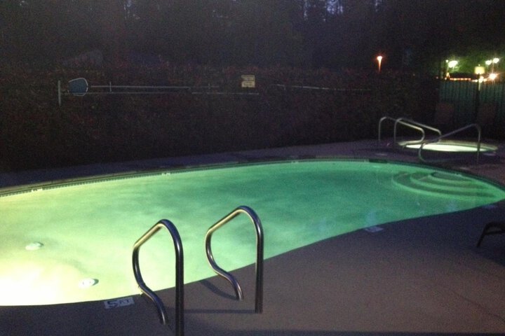 Pool 11 of 37