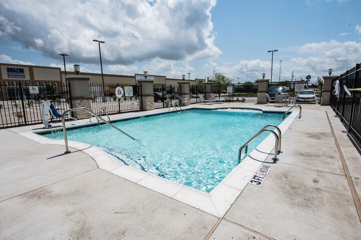 Pool 16 of 98