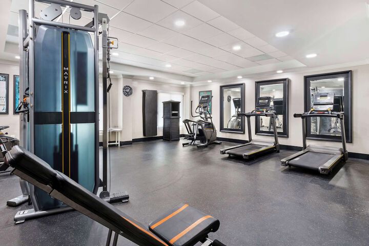 Best Western Plus Sugar Land / Stafford