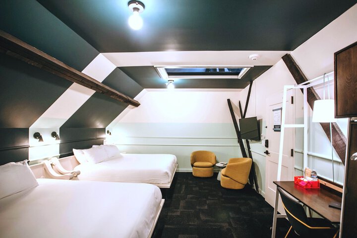 Room 60 of 195