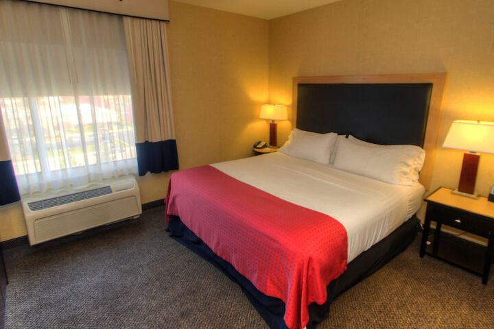 Room 18 of 29