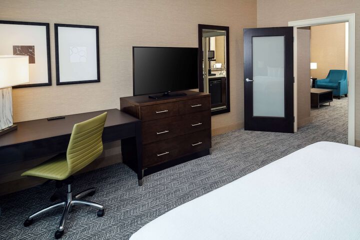 Room 27 of 47