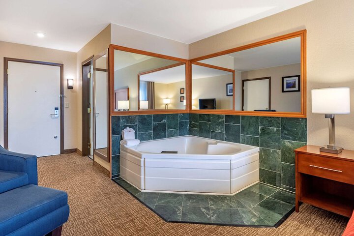 Room 58 of 90