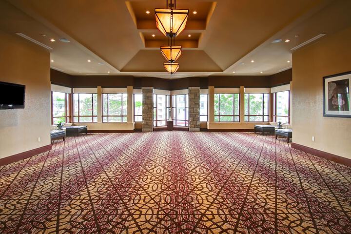 DoubleTree Fallsview Resort & Spa by Hilton Niagara Falls