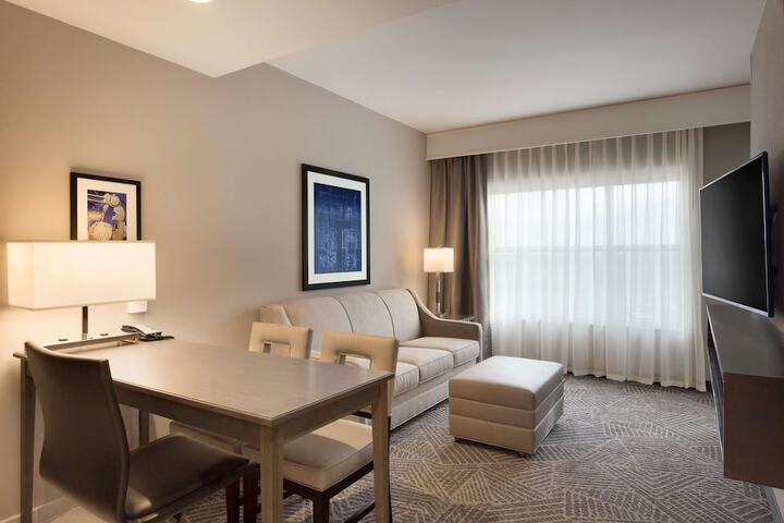 Room 19 of 48