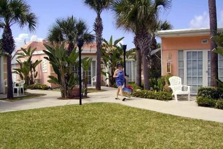 Coral Sands Inn
